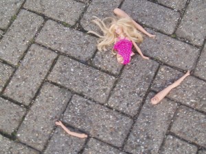 barbie cassée