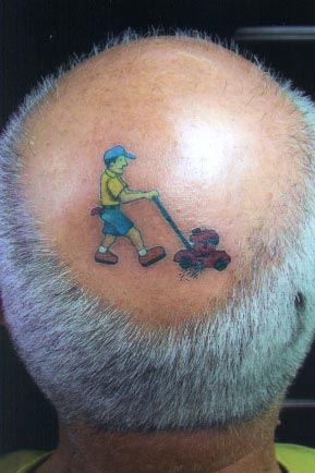Tatouage tondeuse cheveux crane tête