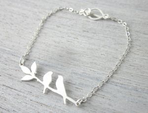 Bracelet oiseau sur la branche